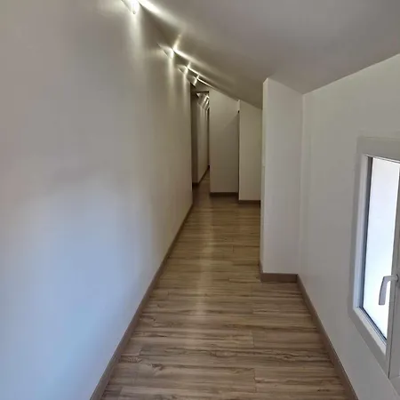 公寓 09 - Joli Avec 2 Lits, Equipe Pour 1, 2 Ou 3 Personnes Maximum, Vue Sur Parc Arbore, Parking Privatif Gratuit, Grand Fourgon Possible, Le Linge De Maison Est Fourni