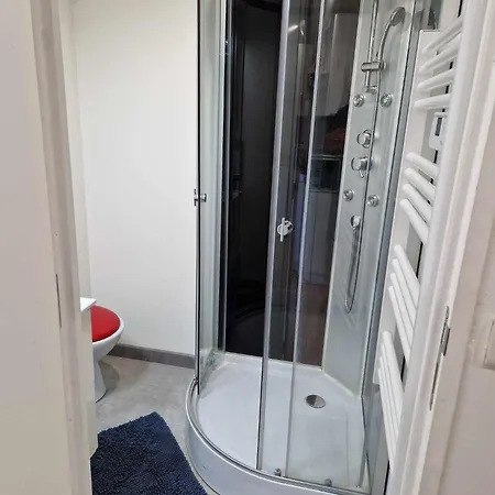 09 - Joli Avec Clim, 2 Lits, Un Lit Double Et Un Lit Simple, Equipe Pour 1, 2 Ou 3 Personnes Maximum, Vue Sur Parc Arbore, Parking Privatif Gratuit, Grand Fourgon Possible, Le Linge De Maison Est Fourni Lejlighed Razac-sur-lʼIsle