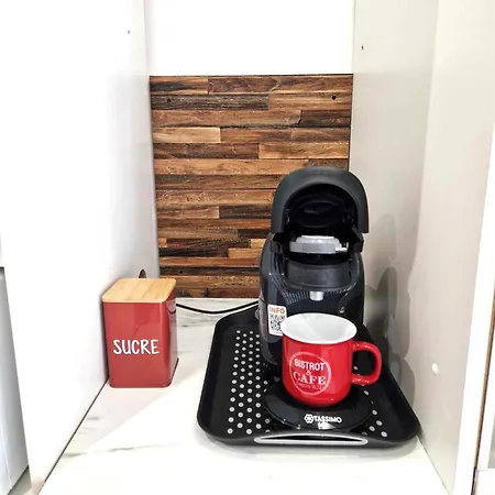 09 - Joli Avec 2 Lits, Equipe Pour 1, 2 Ou 3 Personnes Maximum, Vue Sur Parc Arbore, Parking Privatif Gratuit, Grand Fourgon Possible, Le Linge De Maison Est Fourni * Razac-sur-lʼIsle