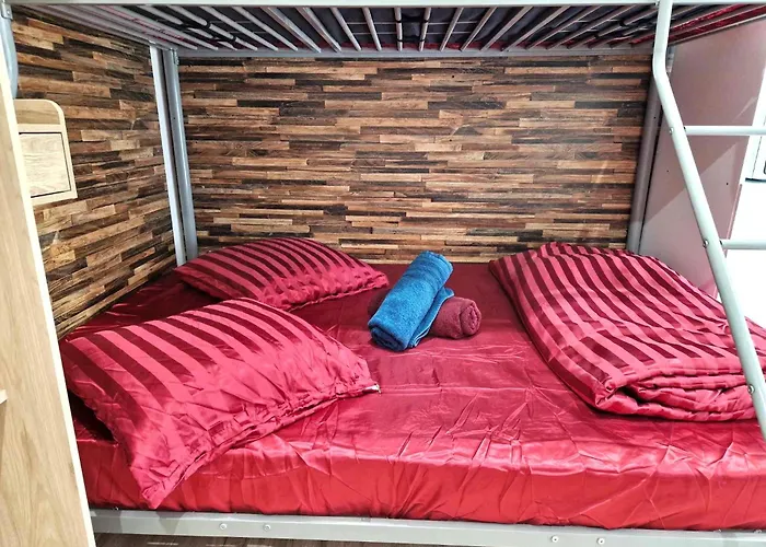 Apartmán 09 - Joli Avec 2 Lits, Un Lit Double Et Un Lit Simple, Equipe Pour 1, 2 Ou 3 Personnes Maximum, Vue Sur Parc Arbore, Parking Privatif Gratuit, Grand Fourgon Possible, Le Linge De Maison Est Fourni Razac-sur-lʼIsle